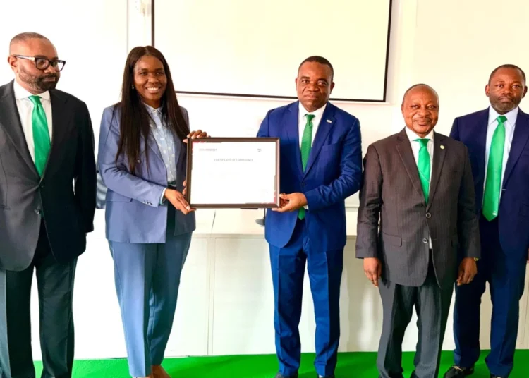 BANGE poursuit son expansion avec sa certification de sûreté mondiale PCI DSS